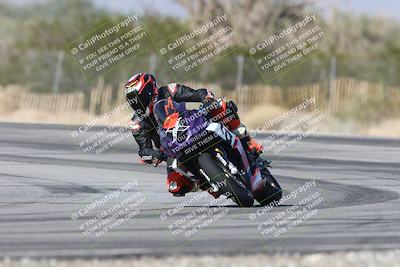 media/Dec-01-2025-Moto Forza (Mon) [[2daa91e15f]]/1-Advanced Group/Session 3 (Turn 3)/